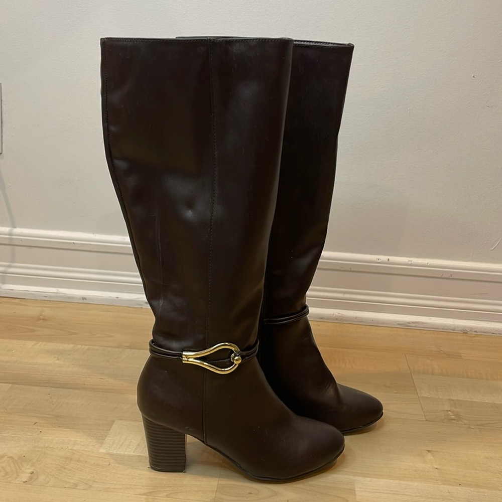 Brown boots